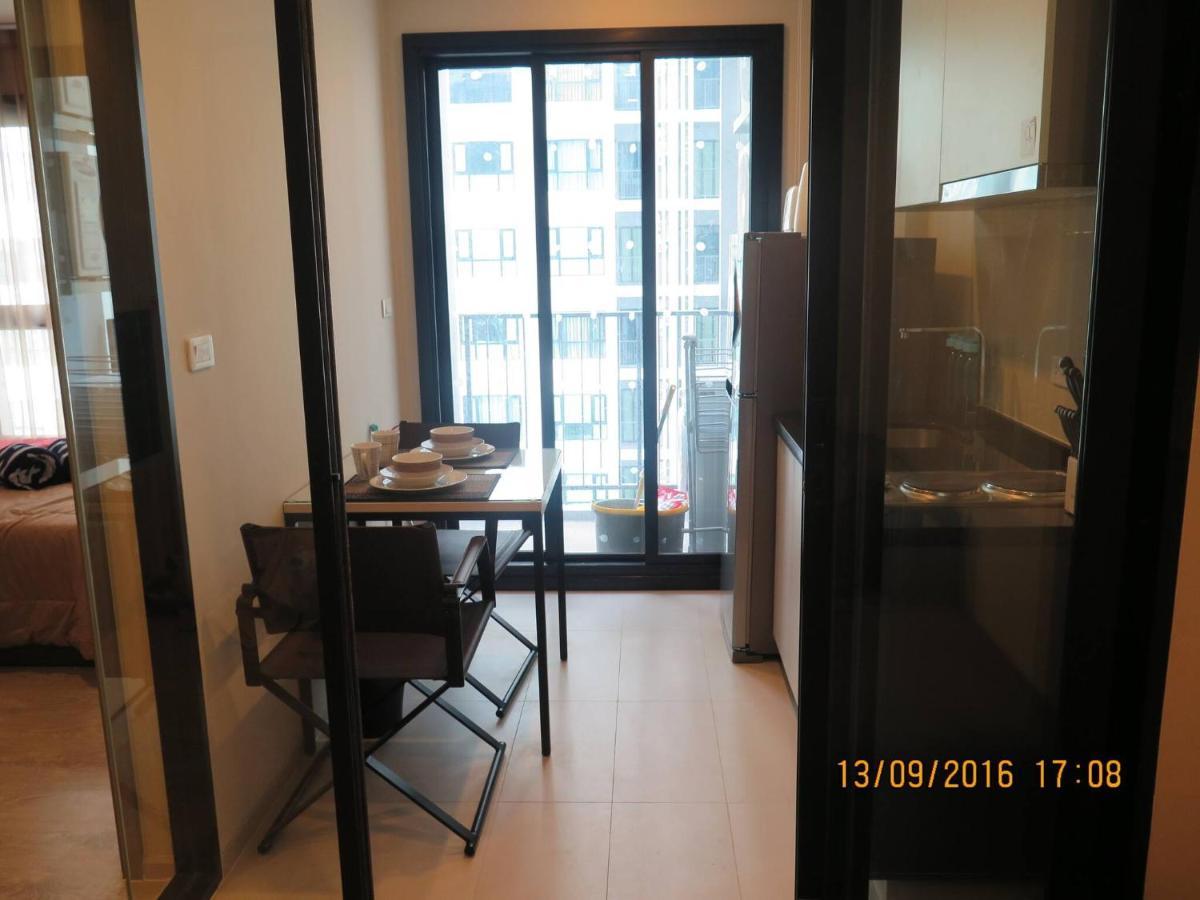 Near Hilton 1 Bedroom Poolseaview 8 Holiday home Pattaya