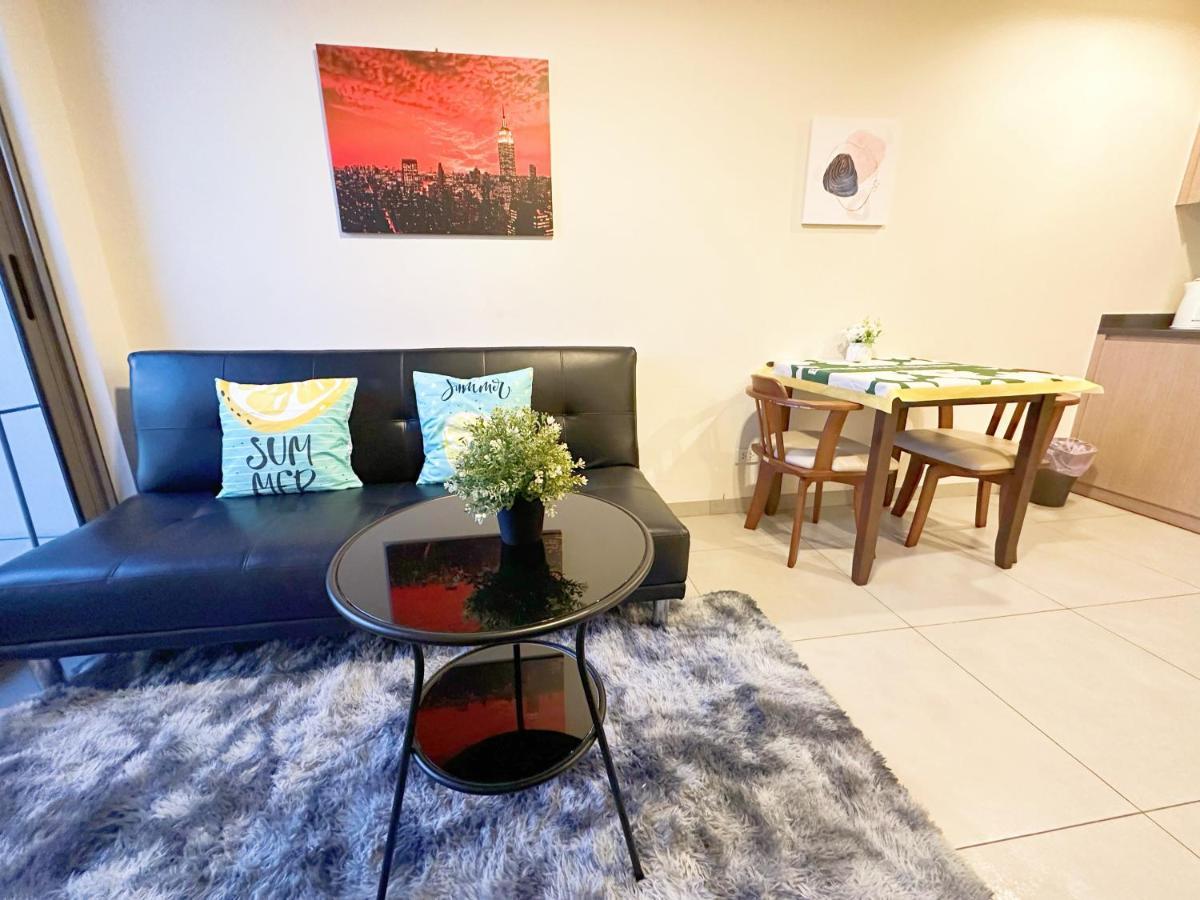 Unixx Sea View Apartment