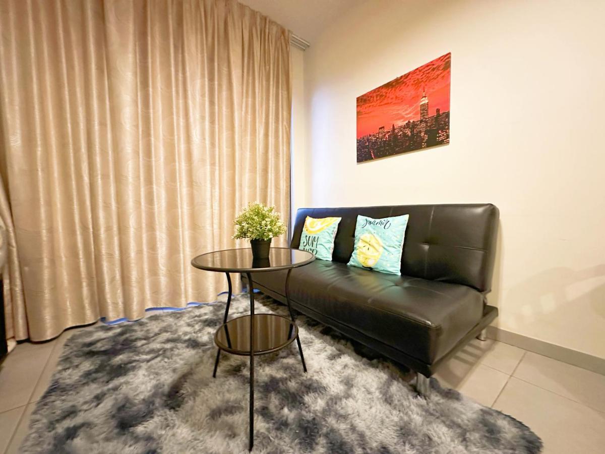 Unixx Sea View Apartment Pattaya