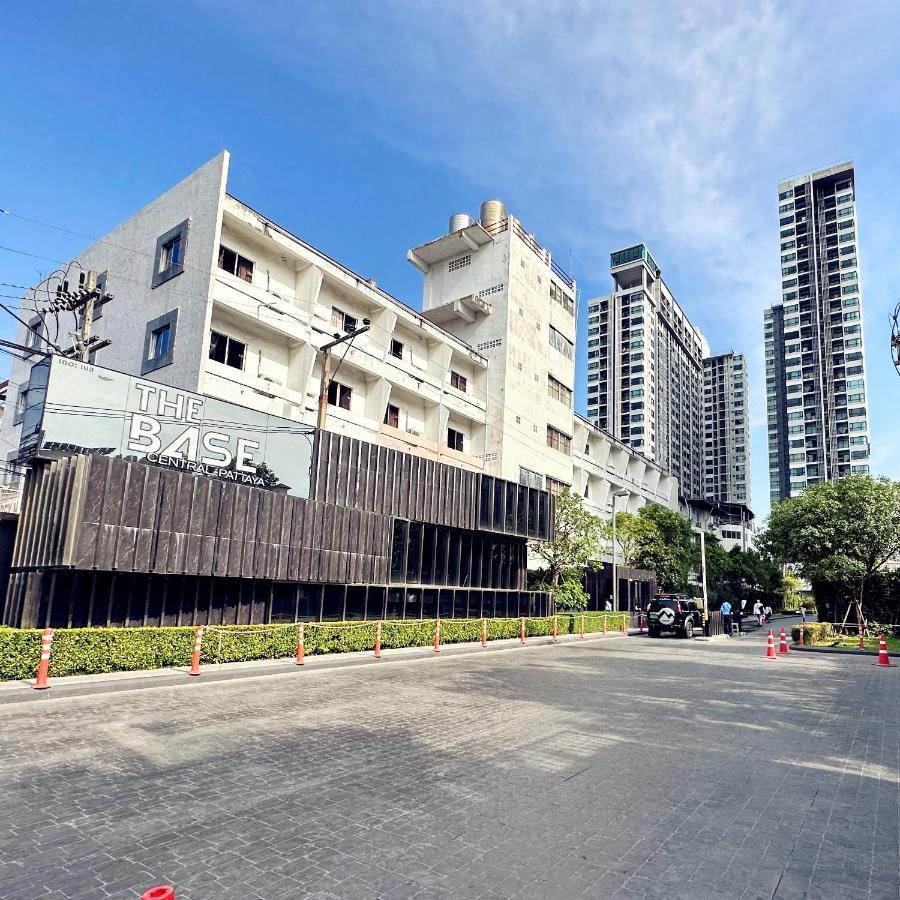 Apartment The Base Seaview Pattaya