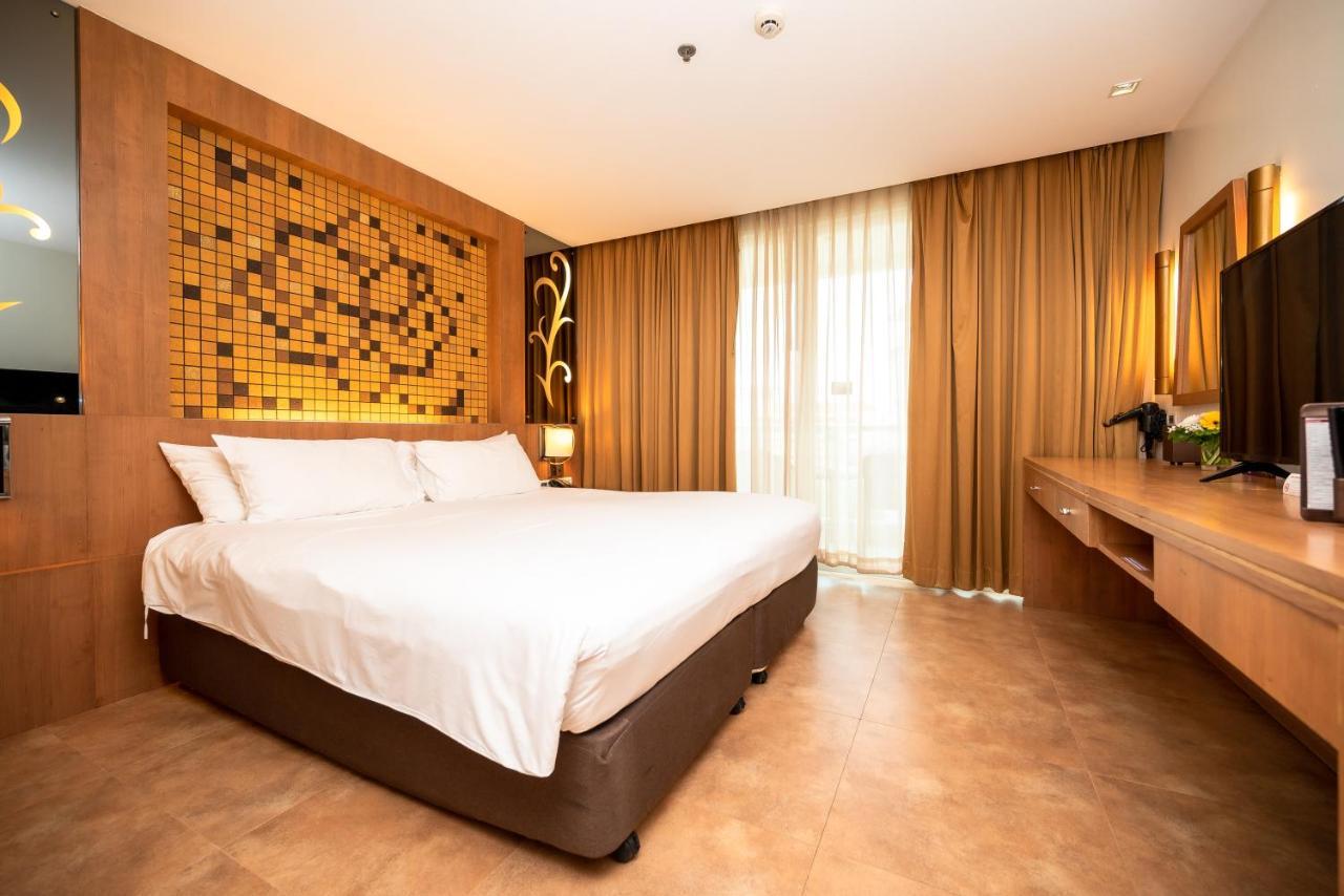 Centara Nova Hotel