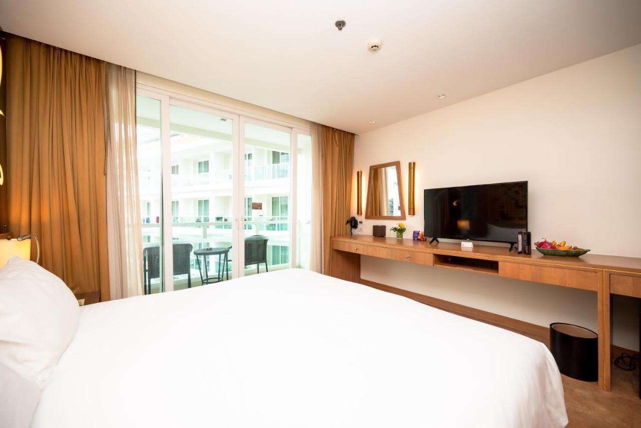 Hotel Centara Nova