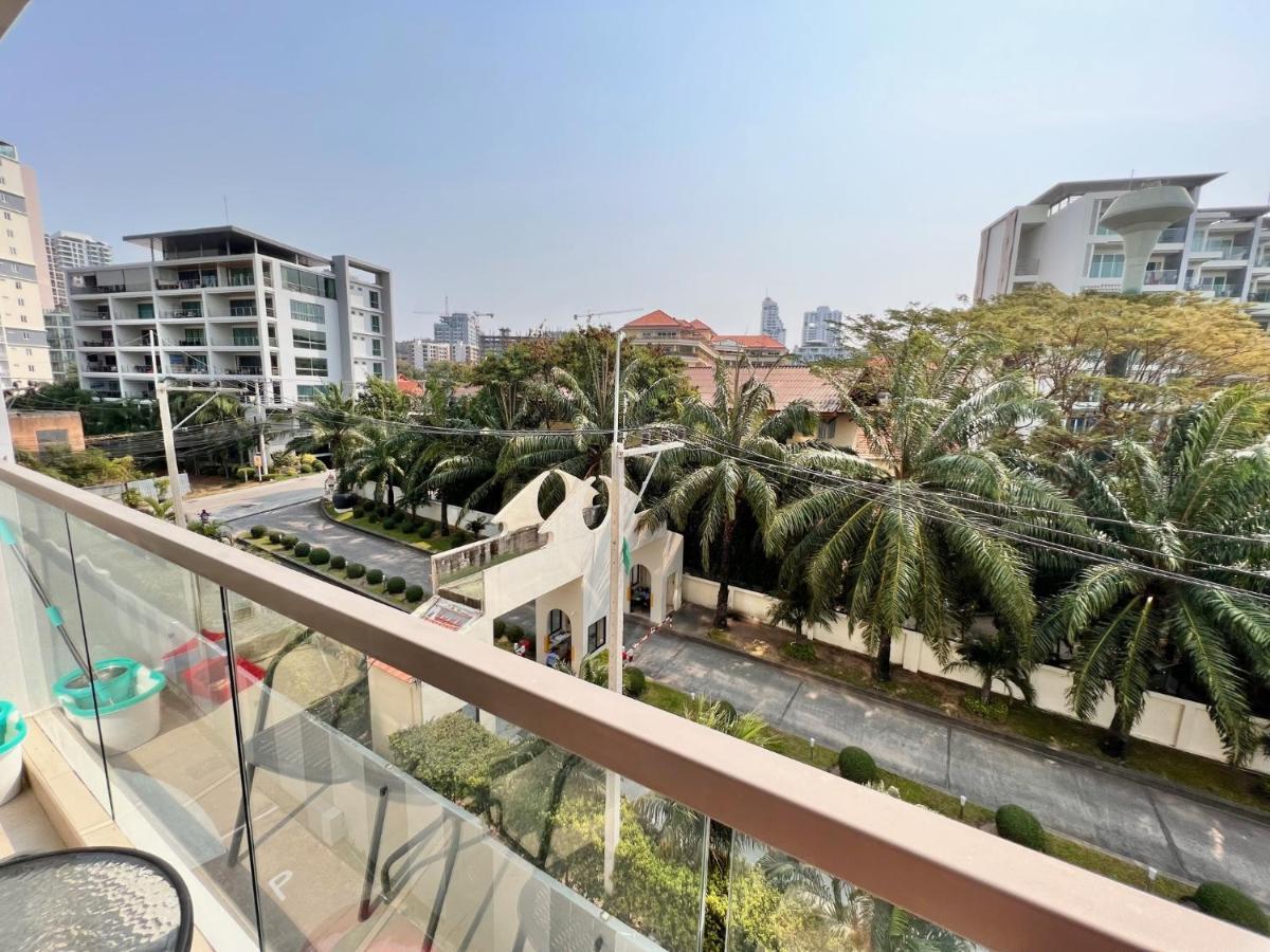 Garden View In Peak Towers