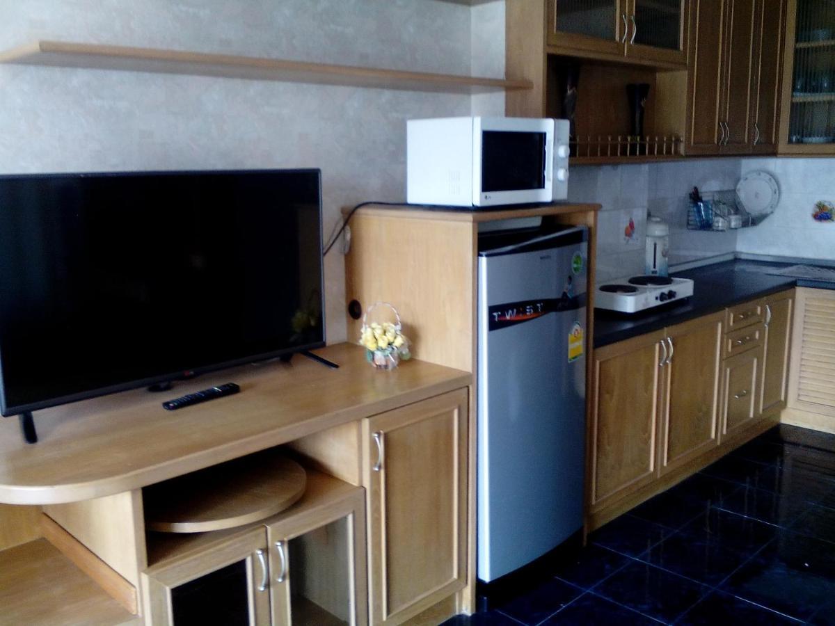 View Talay #1 = Jomtien Call Me +66-8-68409-206 Apartment