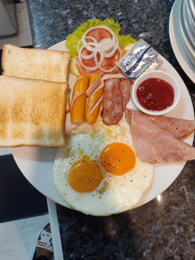 Guest house Phratamnak - 100 Mtr From The Beach 3*