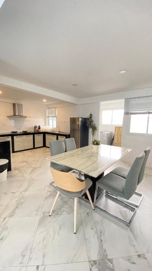 Luxury Pool Center C3- 3 Bedroom *