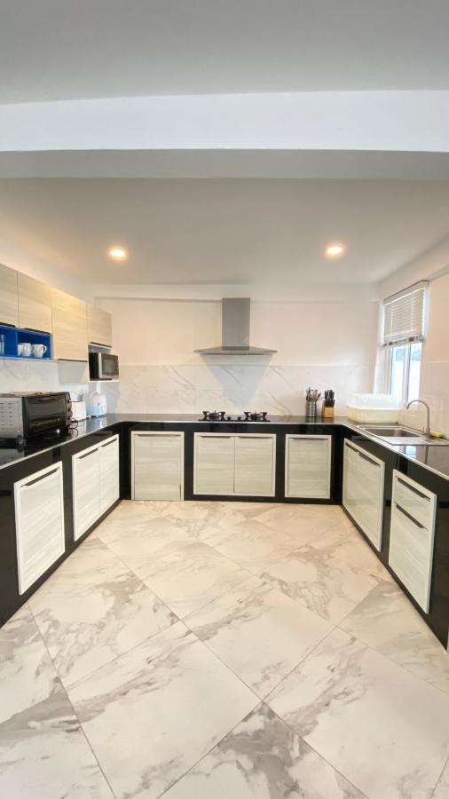 Luxury Pool Center C3- 3 Bedroom Villa Pattaya