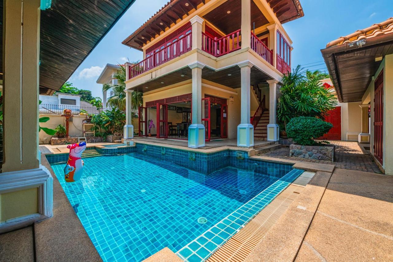 Villa Bali Pool Villa, 5 Min To Walking Street & The Beaches Pattaya