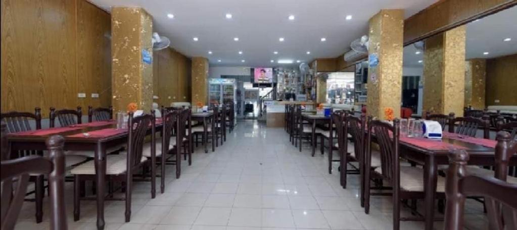 New Pind Balluchi Hotel *