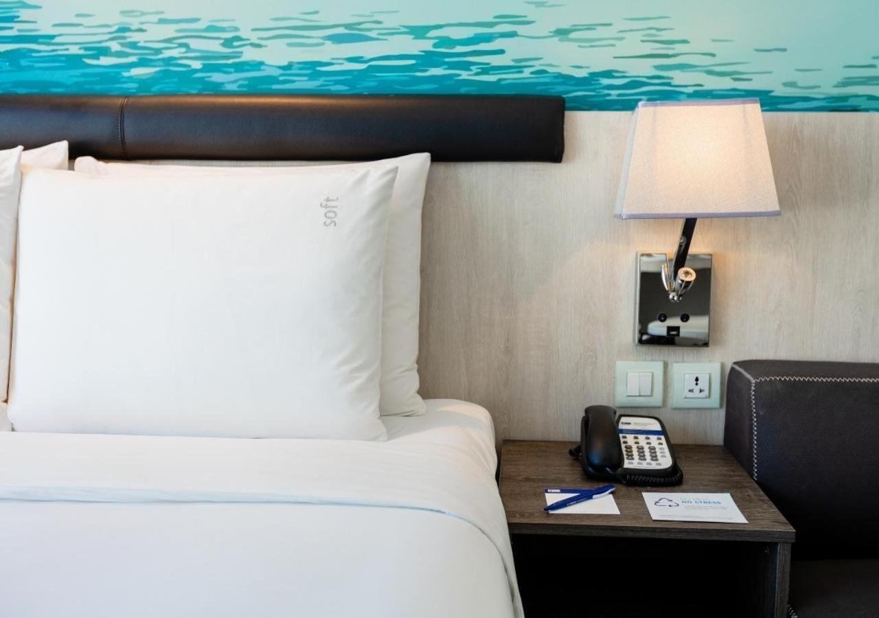 Express By Ihg Hotel