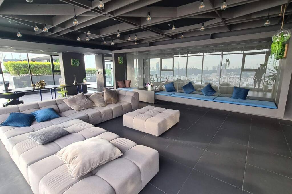 The Base 420 Pattaya