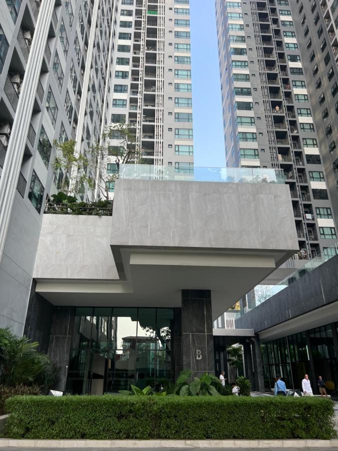 The Base 芭堤雅中央公寓 *
