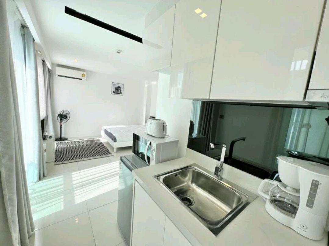 Apartment Center *