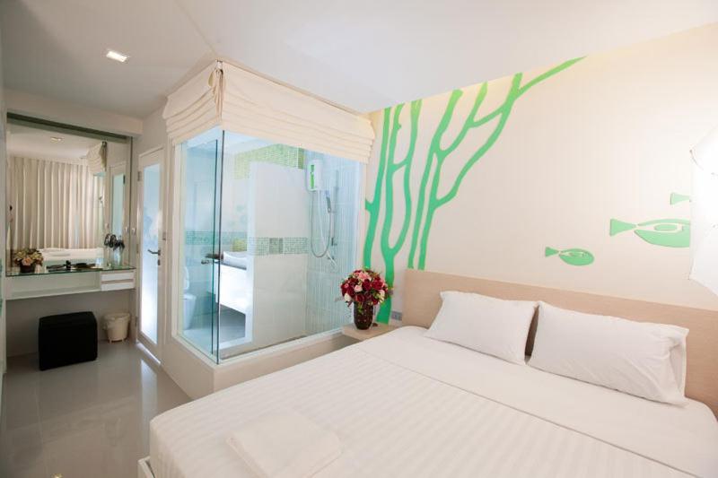 R-con Blue Ocean Hotel 3*