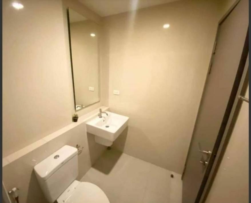 The Base Central High Floor Sea View Apartment Pattaya
