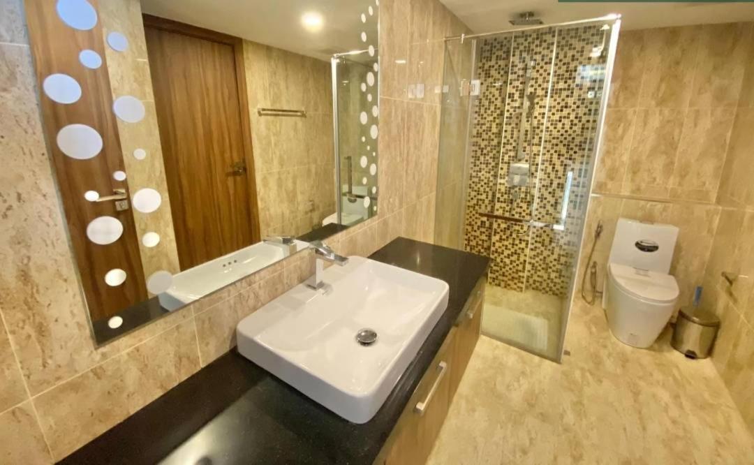 Central Grand Avenue 2 Bedroom * Pattaya