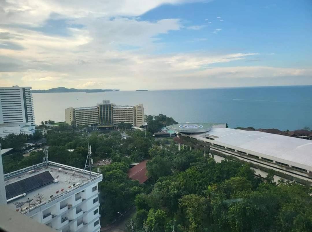 High Floor Sea View 2 Bedroom *
