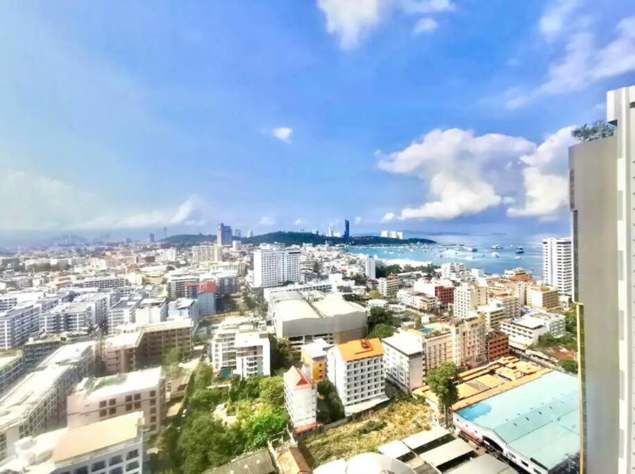 Apartment Base Quiet King-bed With Infinity Pool & Free Netflix! Pattaya