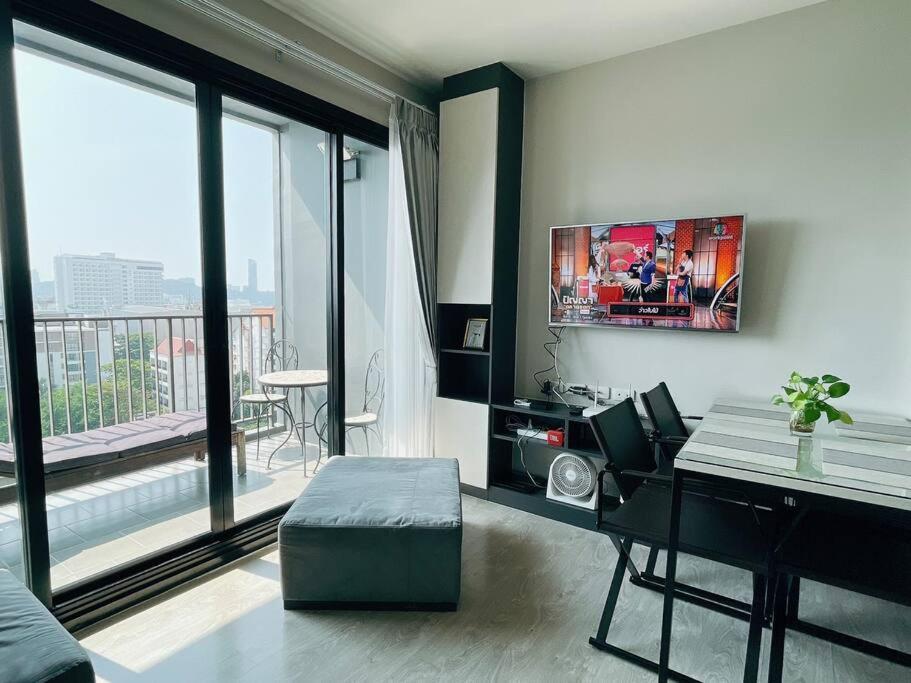 The Base 2bed King&queen Sky Seaview & Infinity Pool