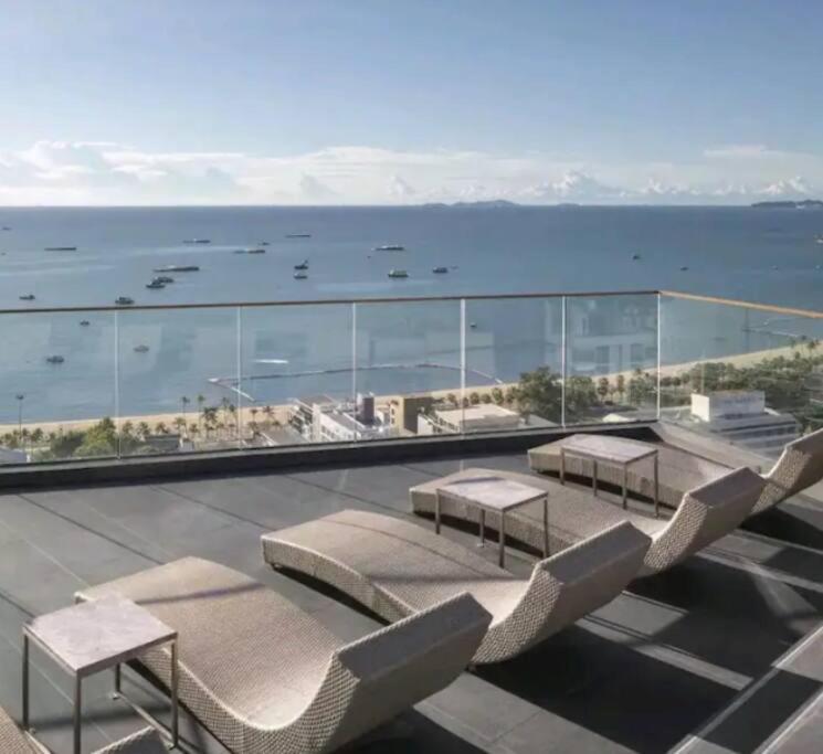 Edge Sky With Infinity Pool & Free Netflix Apartment
