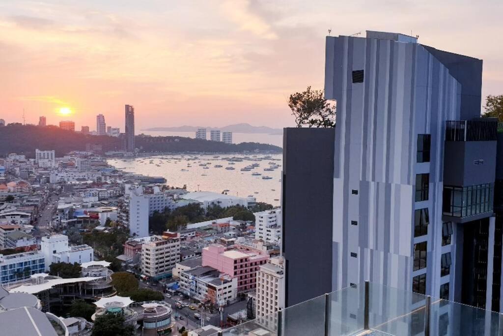 The Base Huge 2bed King&queen With Infinity Pool & Free Netflix * Pattaya