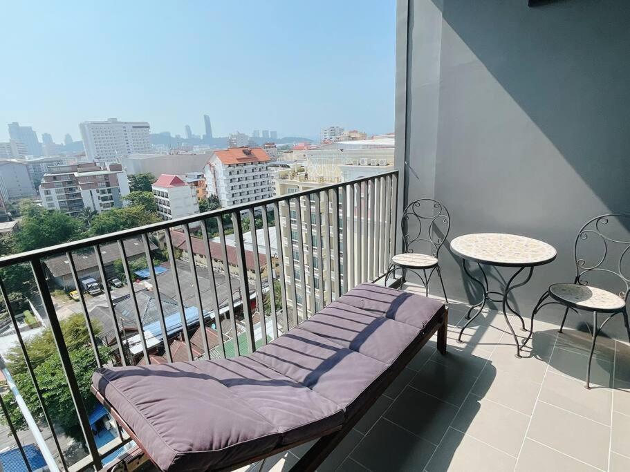 Base 2bed King&queen With Infinity Pool & Free Netflix!