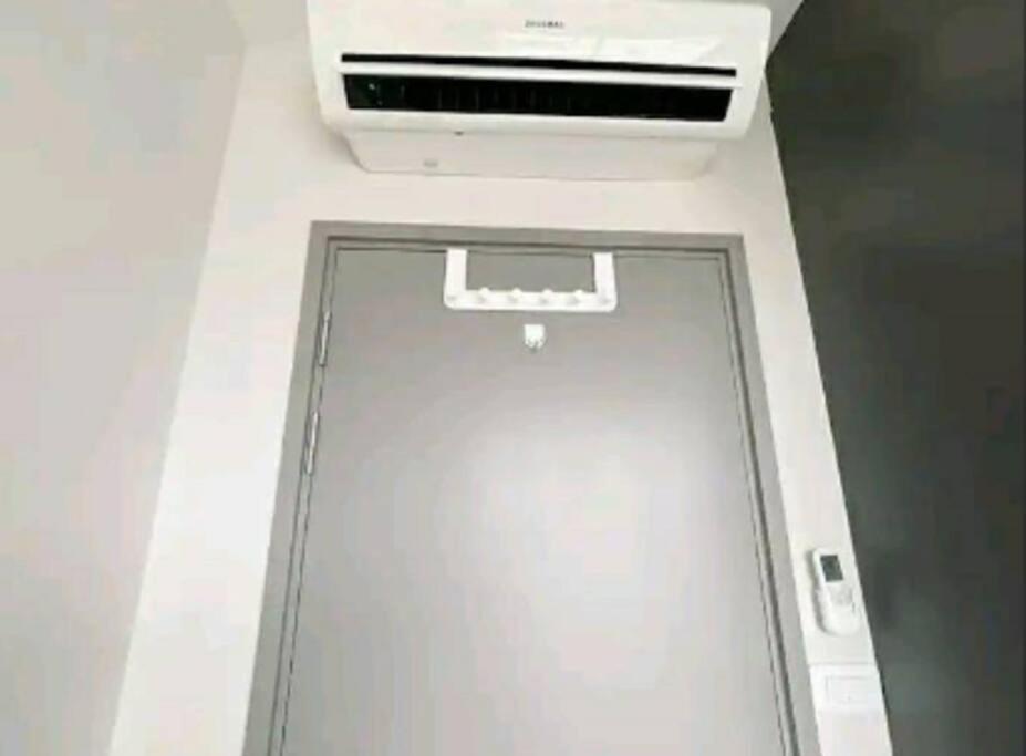 Base Quiet King-bed With Infinity Pool & Free Netflix! * Pattaya