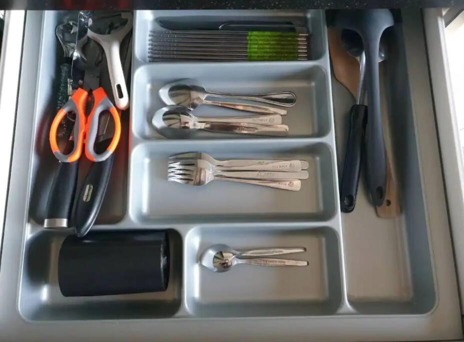 Base Quiet King-bed With Infinity Pool & Free Netflix! Apartment *