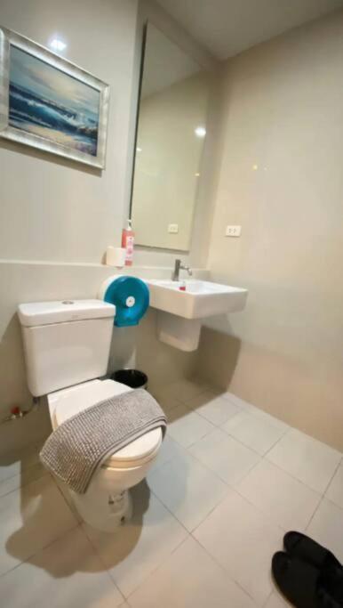 Apartment Base Quiet King-bed With Infinity Pool & Free Netflix! Pattaya