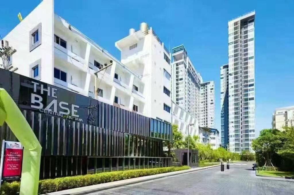 The Base 市中心海边近步行街和商场的一卧室公寓 Apartment Pattaya