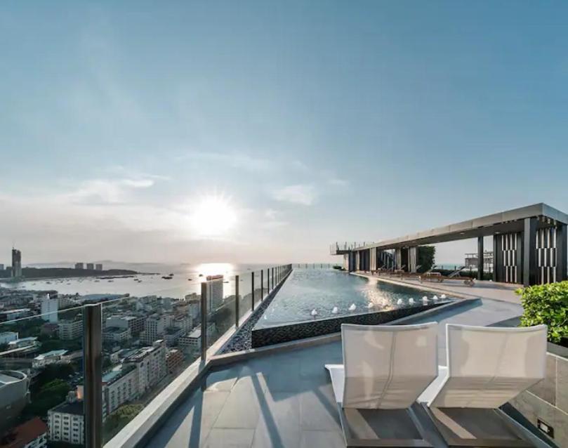 The Base 2bed King&queen Sky Seaview & Infinity Pool