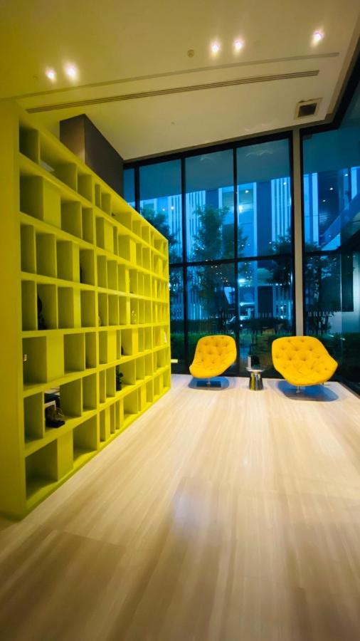 Apartment Base Quiet King-bed With Infinity Pool & Free Netflix!