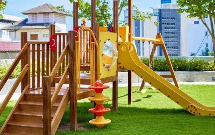 Base Quiet King-bed With Infinity Pool & Free Netflix! Apartment