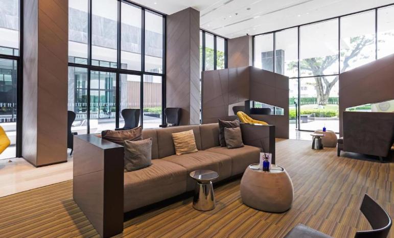 The Base 2bed King&queen Sky Seaview & Infinity Pool Apartment