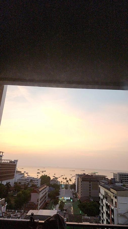 Aparthotel Base Pattaya