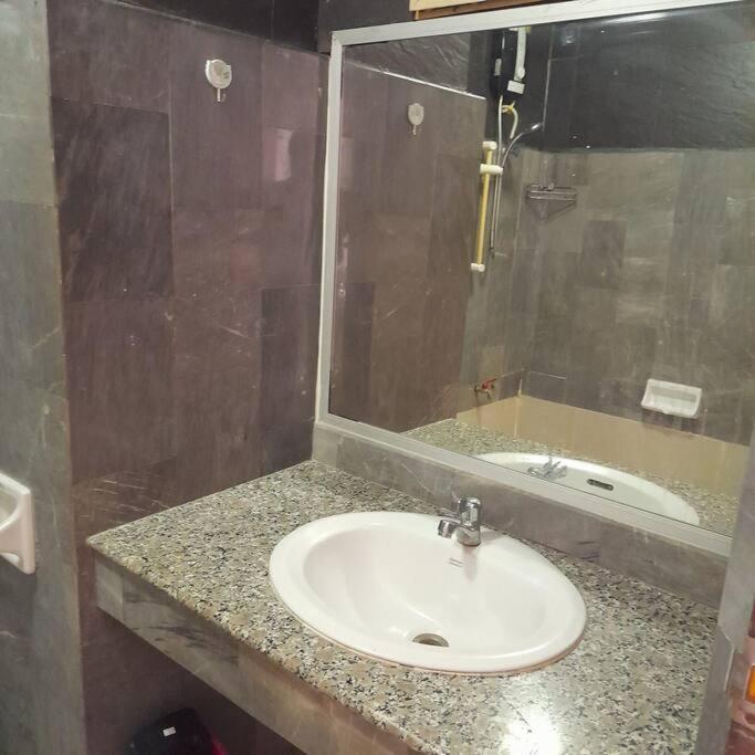 Apartment Niran Grand A4f *