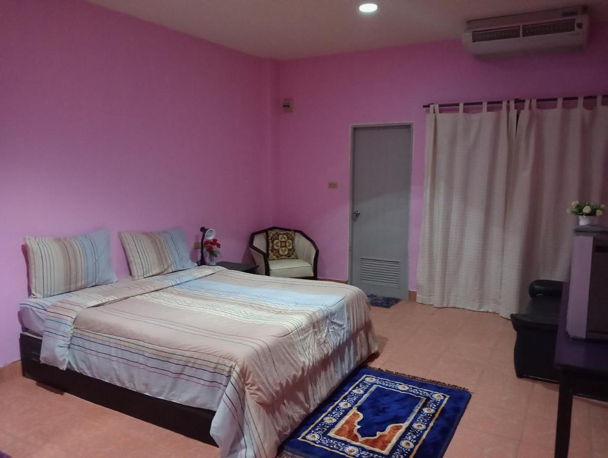 Julee Thai Smile Group Apartment