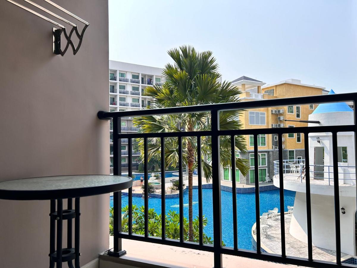 Apartment 超大泳池景观房 市中心区域 离步行街5分钟near Walking Street Pattaya
