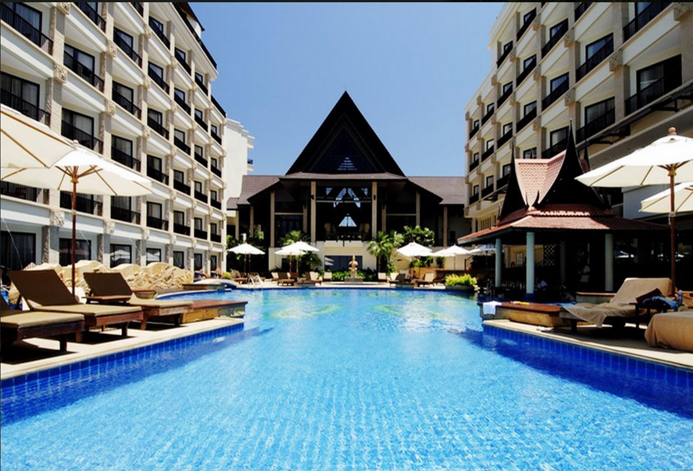 Resort Garden Cliff And