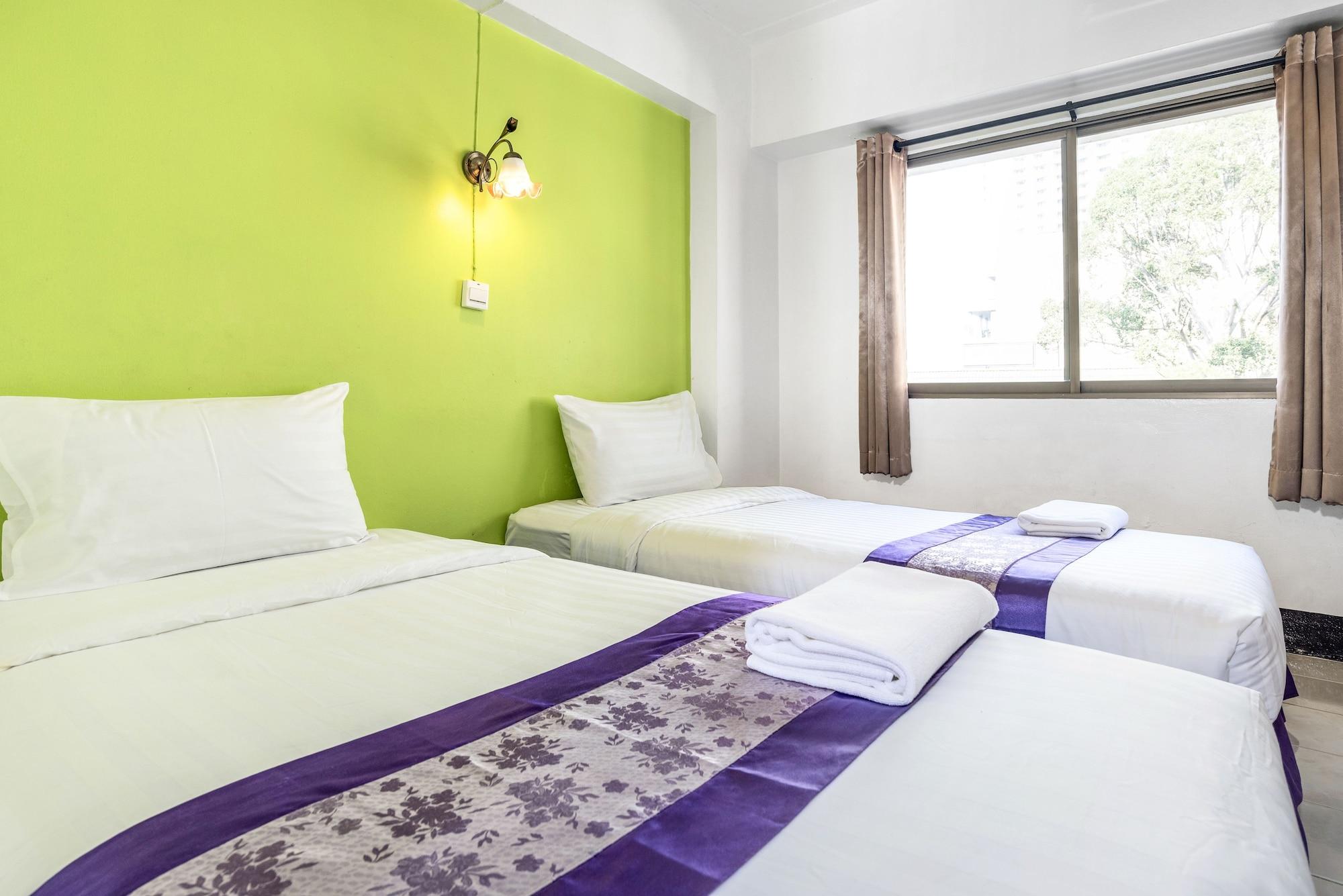 Sawasdee Sea View 3*