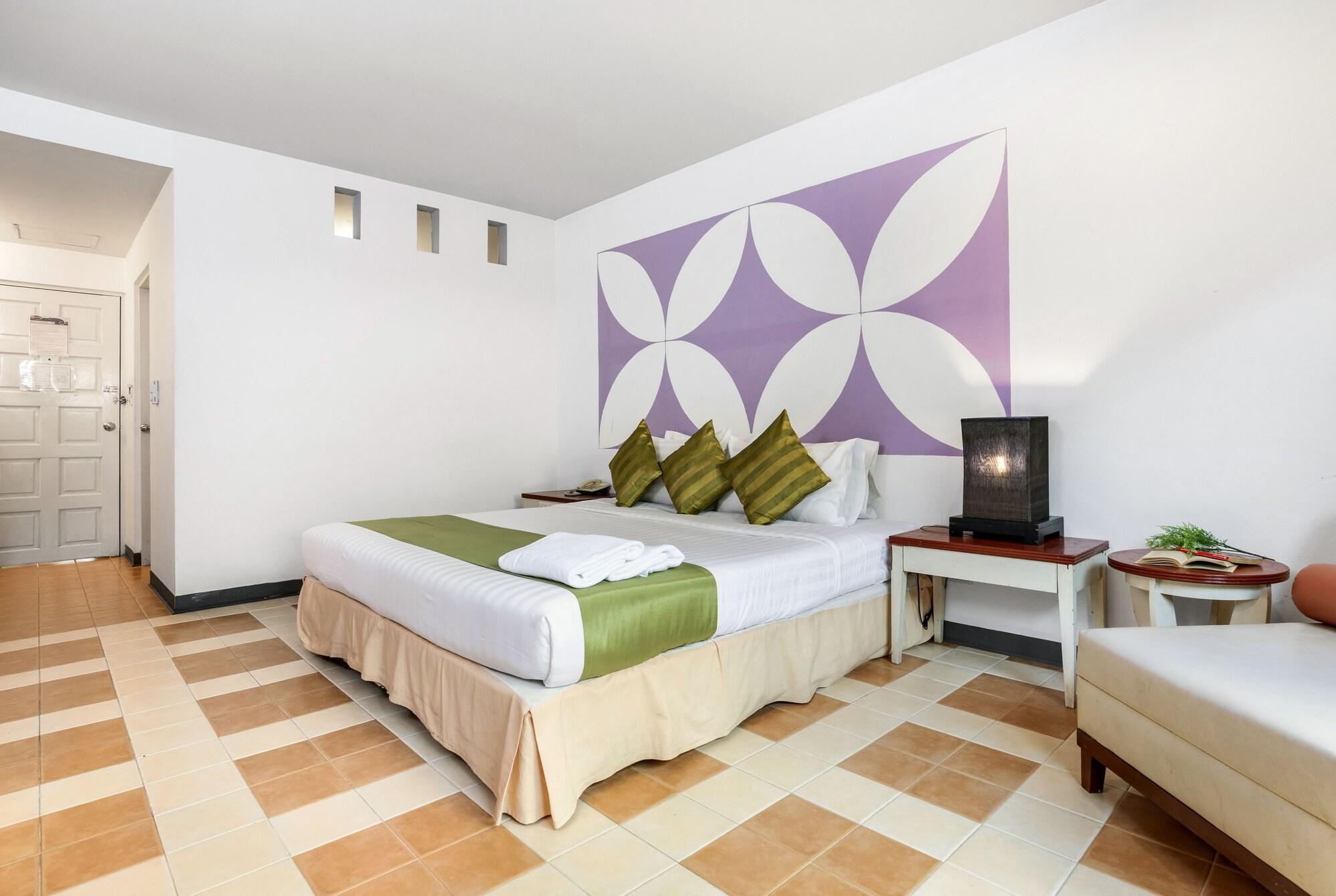 Hotel Sawasdee Sea View 3*