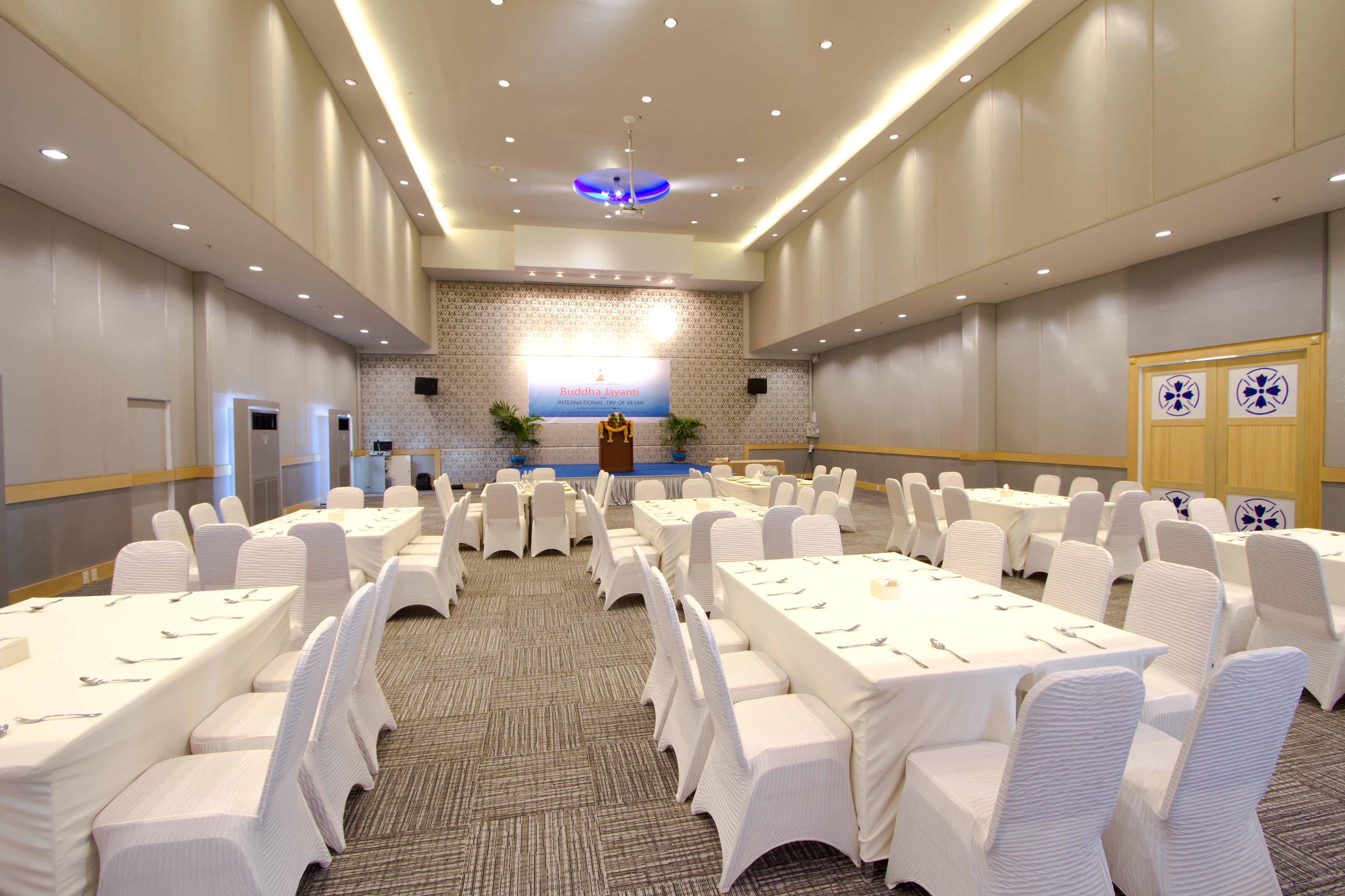 Grand Bella Hotel