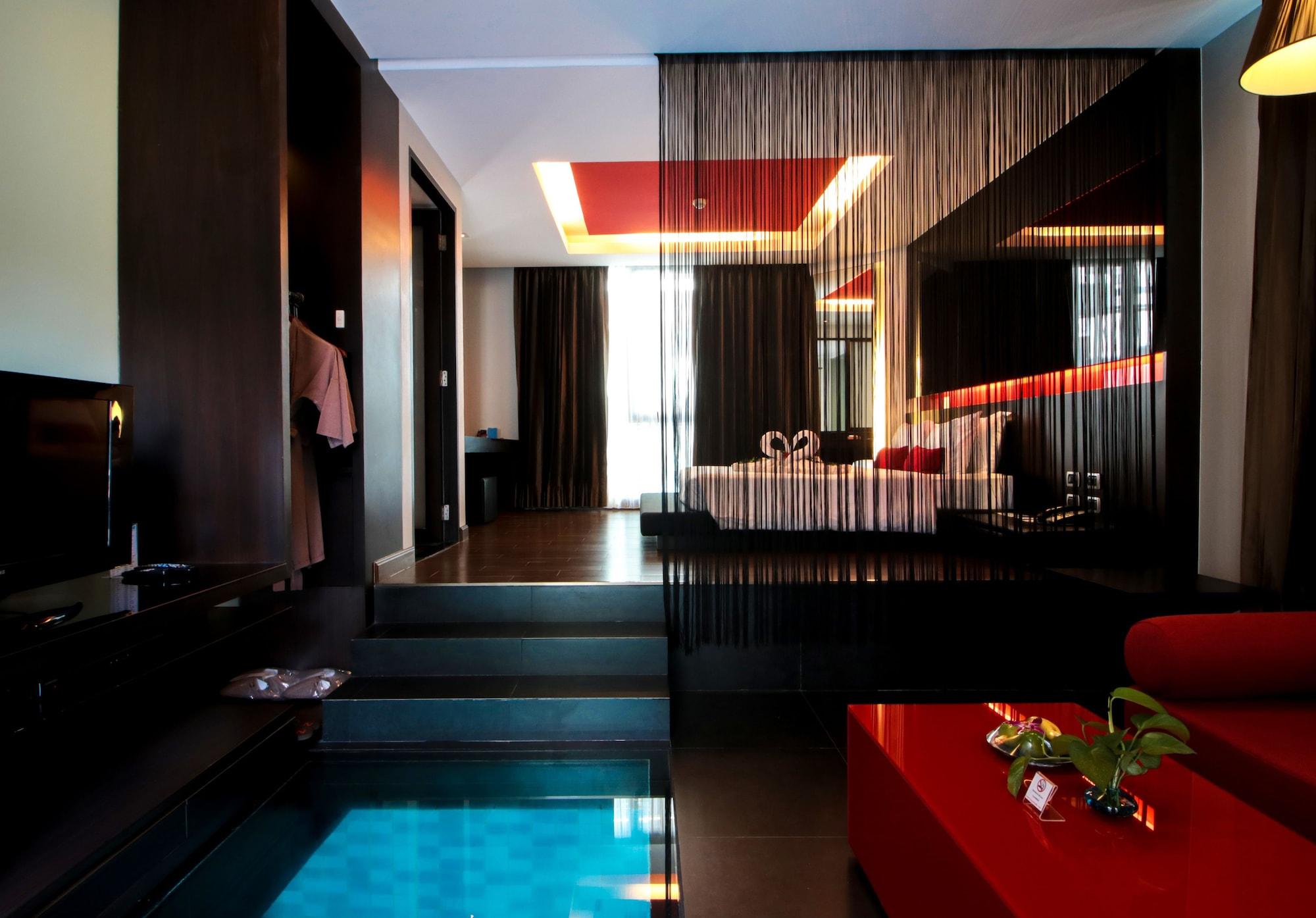 Z Through By The Zign Hotel