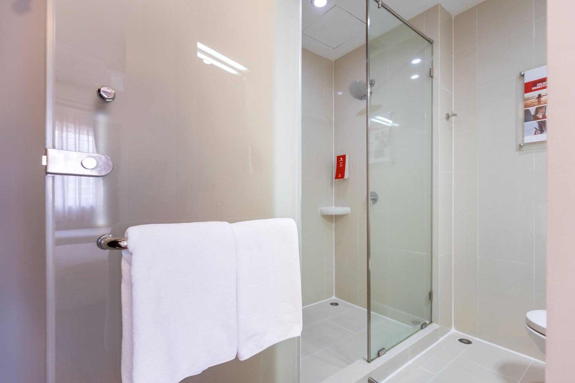 Red Planet Sha Extra Hotel 3*