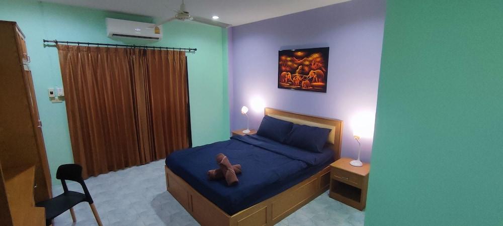 Traveller's Rest Sports Bar Rumah tetamu Pattaya