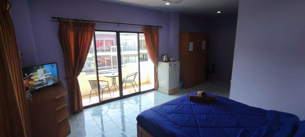 Traveller's Rest Sports Bar Rumah tetamu 2*
