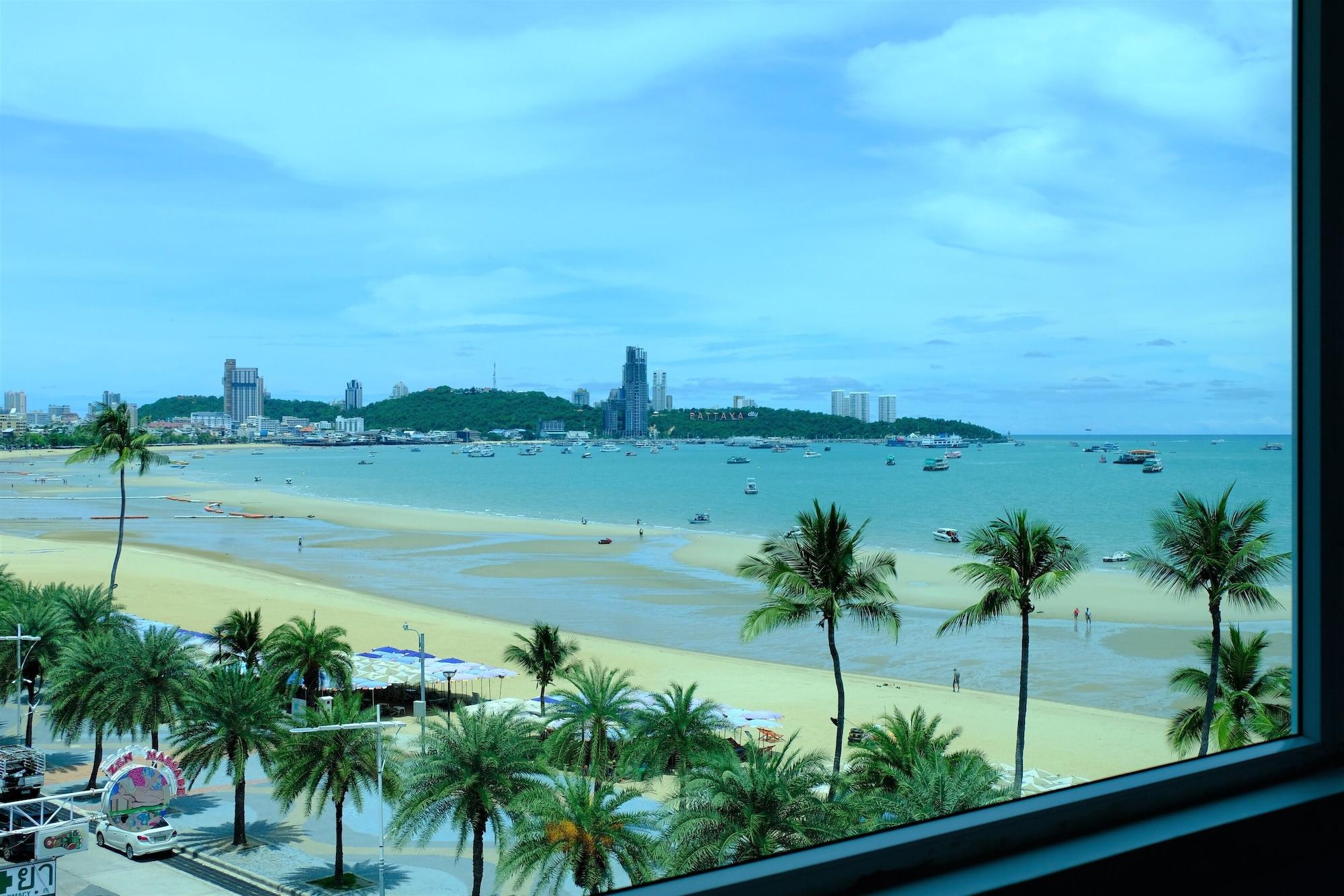 The Front Resort, 3*