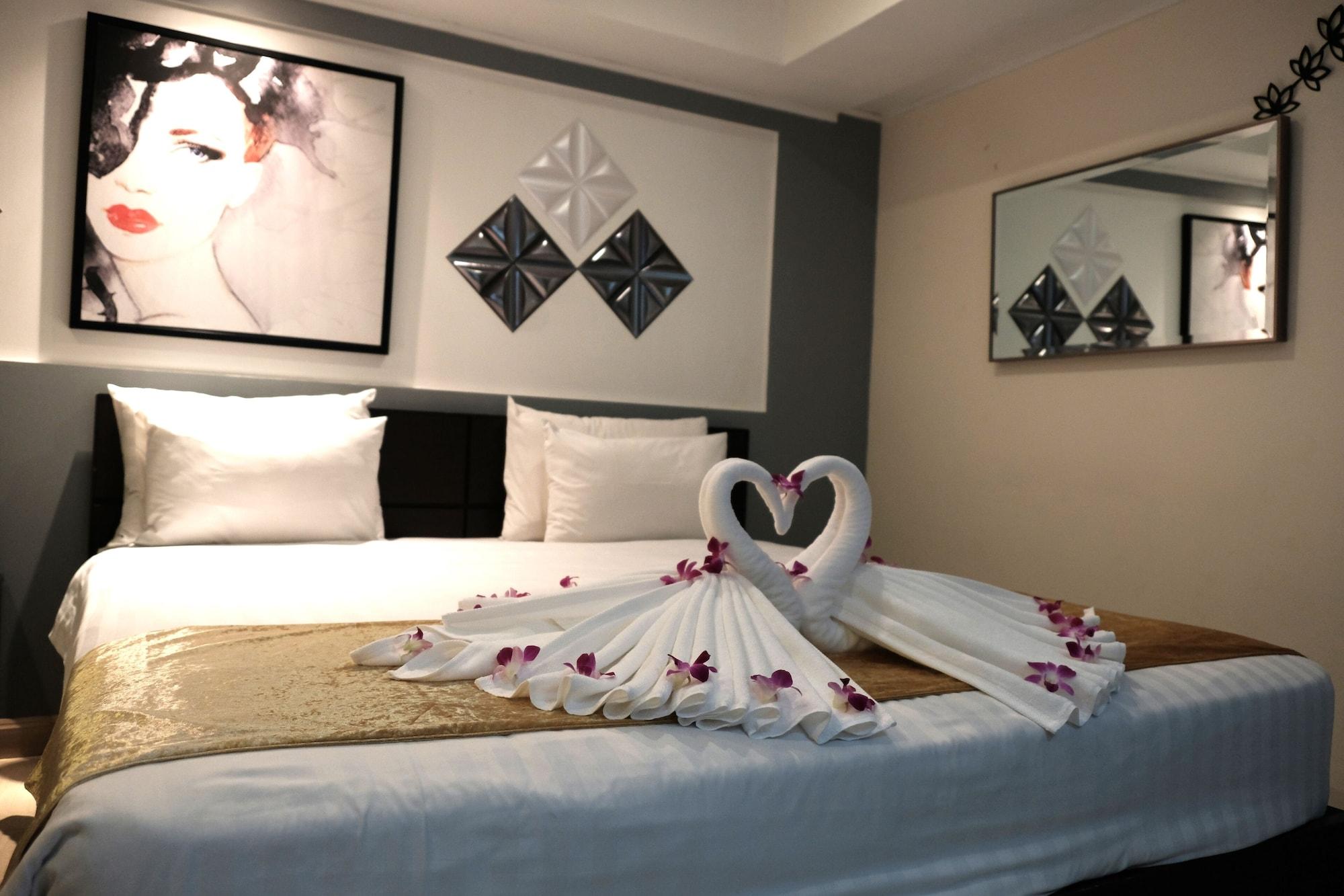 The Front Resort, 3*