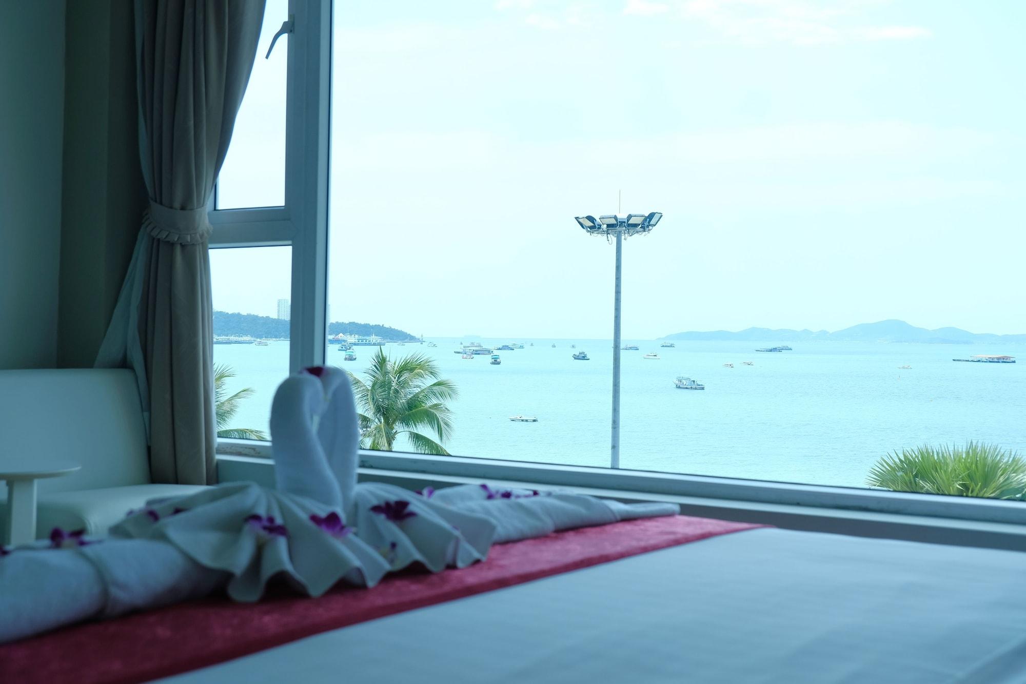 Hotel The Front Resort, 3*