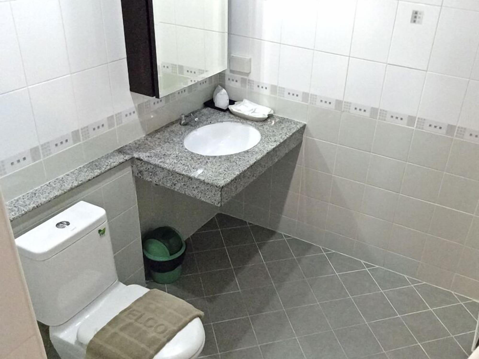 Zip & Restaurant Hotel 3*